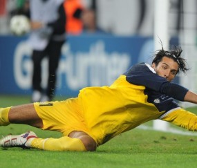 开云体育官网-爵士主场力克活塞，西亚卡姆全能表现赛后评分拉满